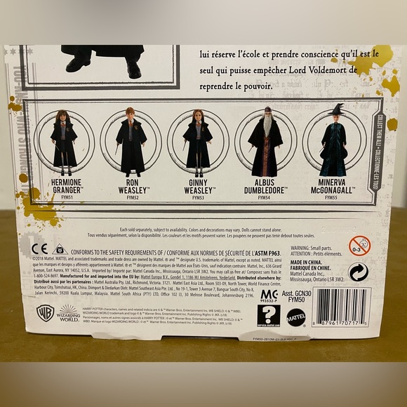 Harry Potter doll first in the line. Collectible with uniform & wand NWT NRFB - Picture 8 of 11